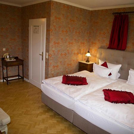 Hotel Goldener Anker Байройт Экстерьер фото